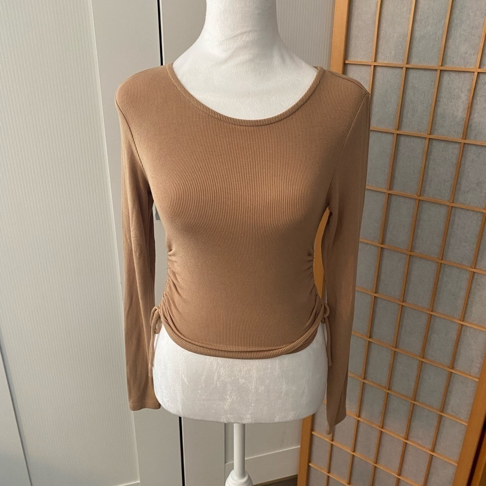 Princess Polly Ribbed Side Cinch Cropped Long Sleeve Shirt Size 2 Tan Brown